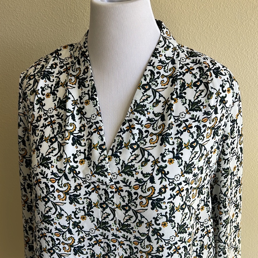 Adrianna Papell - wrinkle-free travel blouse